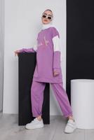 Tesettür giyim MOR YAZI DETAYLI RENKLİ İKİLİ EŞOFMAN TAKIM 9586 