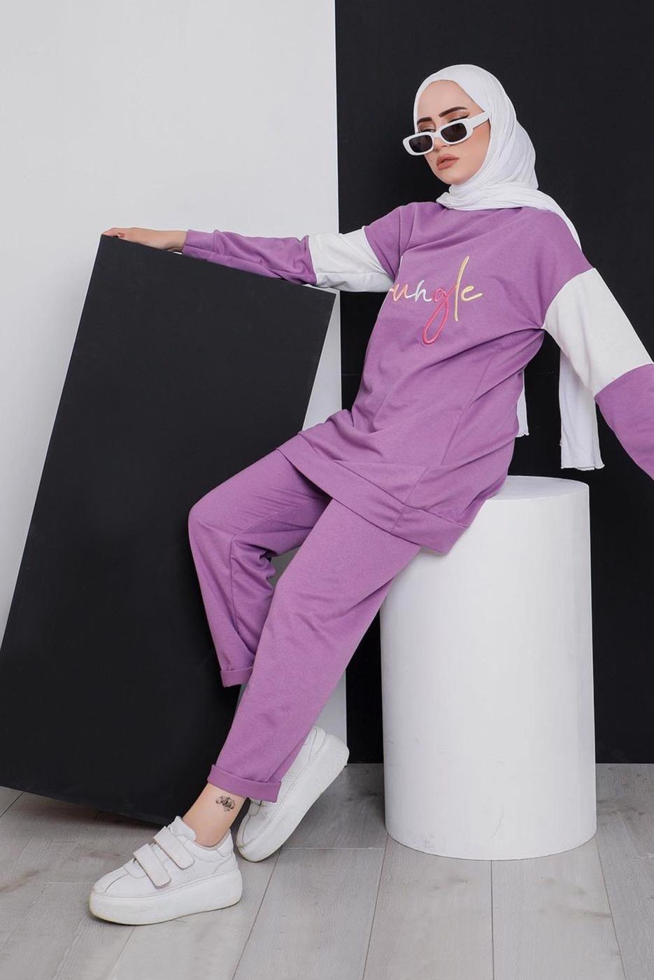 Tesettür giyim MOR YAZI DETAYLI RENKLİ İKİLİ EŞOFMAN TAKIM 9586 