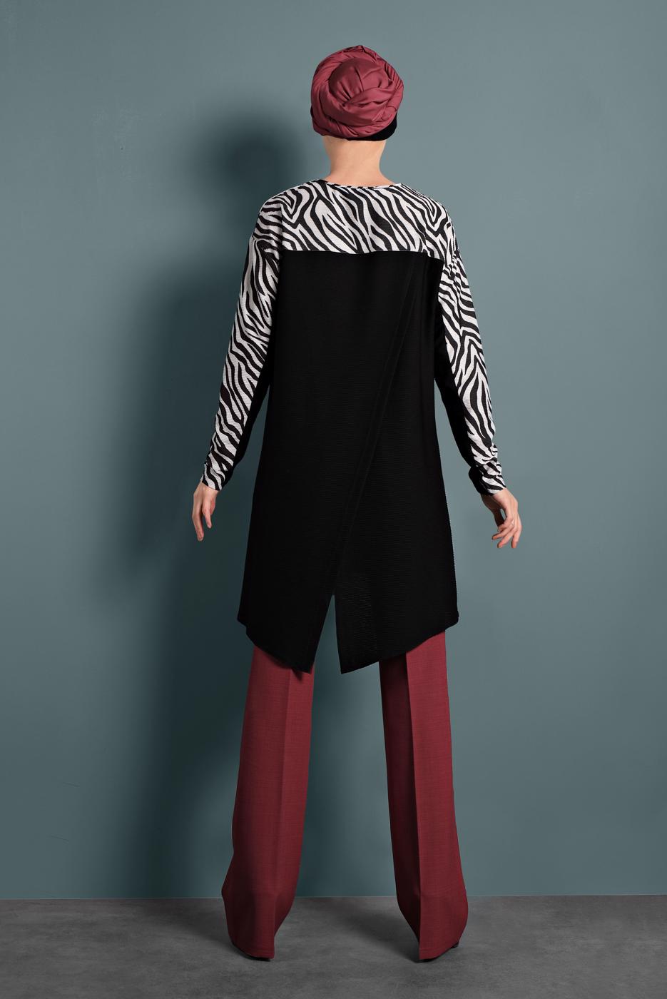 Tesettür giyim SİYAH ALVİNA ZEBRA DESENLİ TUNİK 40357 