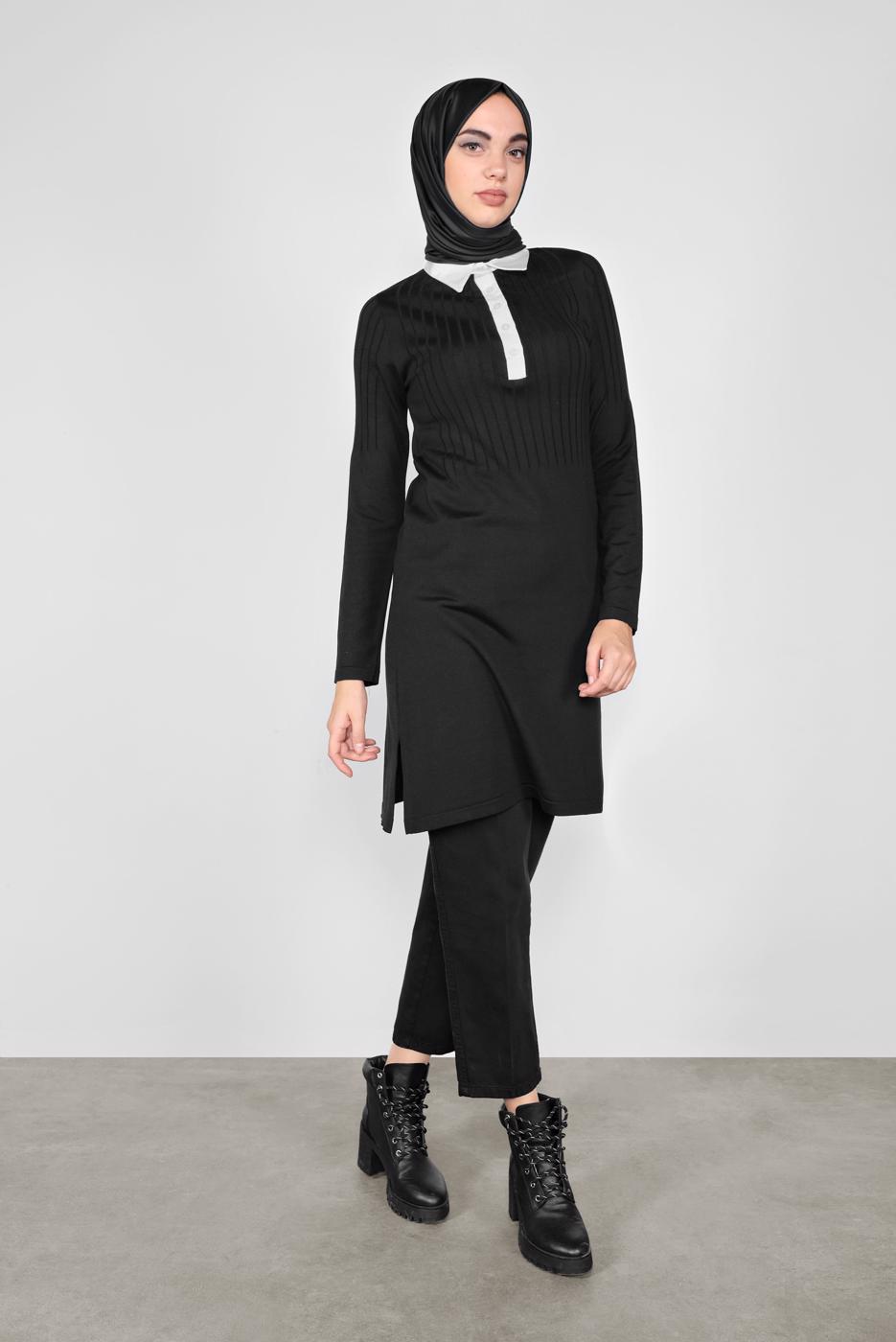 Tesettür giyim SİYAH POLO YAKA KENDİNDEN DESENLİ TRİKO TUNIC 41016 