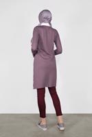 Tesettür giyim MOR POLO YAKA KENDİNDEN DESENLİ TRİKO TUNIC 41016 