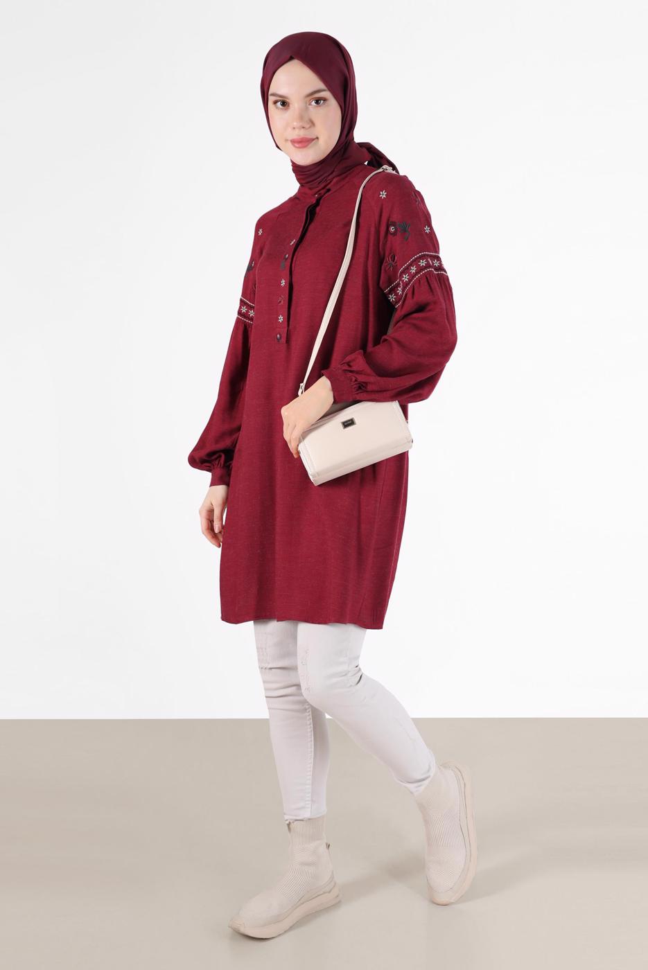 Tesettür giyim KIRMIZI ALVİNA İŞLEME DETAYLI TUNİK T 42396 