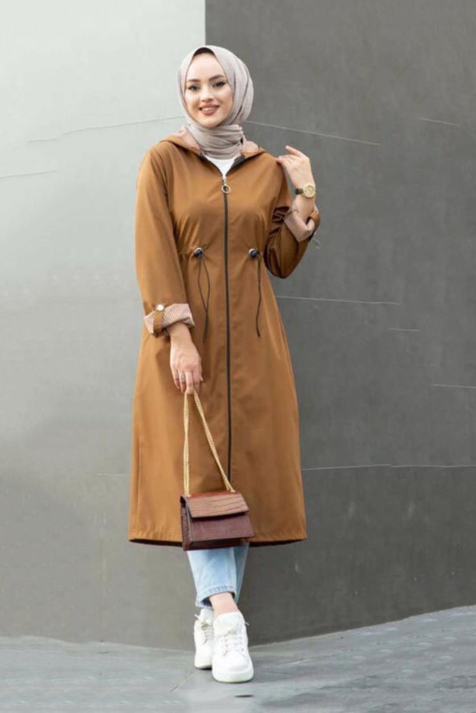 Vêtements hijab TABA TRENCH-COAT À CAPUCHE À TAILLE FRONCÉE AVEC POIGNETS À MOTIFS 17501