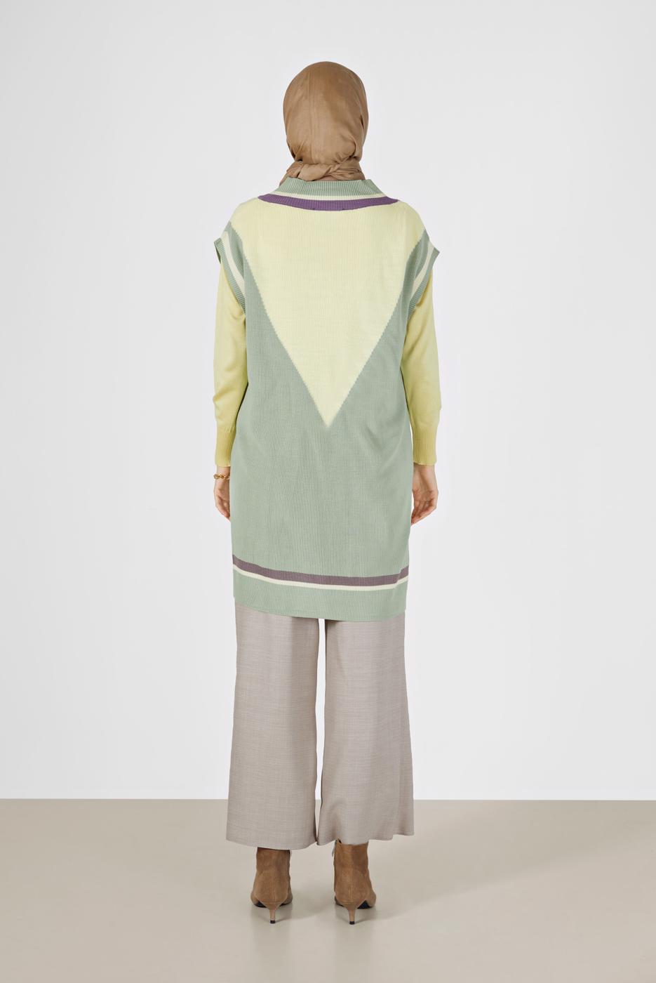 Tesettür giyim YEŞİL ÜÇ RENK V YAKA SÜVETER 15541 