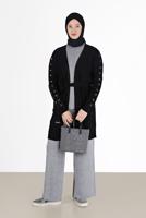 Tesettür giyim SİYAH KUŞGÖZÜ DETAYLI KUŞAKLI TRİKO HIRKA 23541 