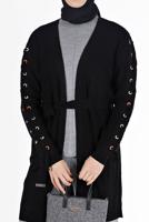 Tesettür giyim SİYAH KUŞGÖZÜ DETAYLI KUŞAKLI TRİKO HIRKA 23541 