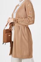 Vêtements hijab BRUN CARDIGAN EN MAILLE AVEC CEINTURE À ILLETS 23541