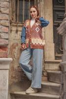 Tesettür giyim TABA DESENLİ ÇOK RENKLİ TRİKO HIRKA 37501 