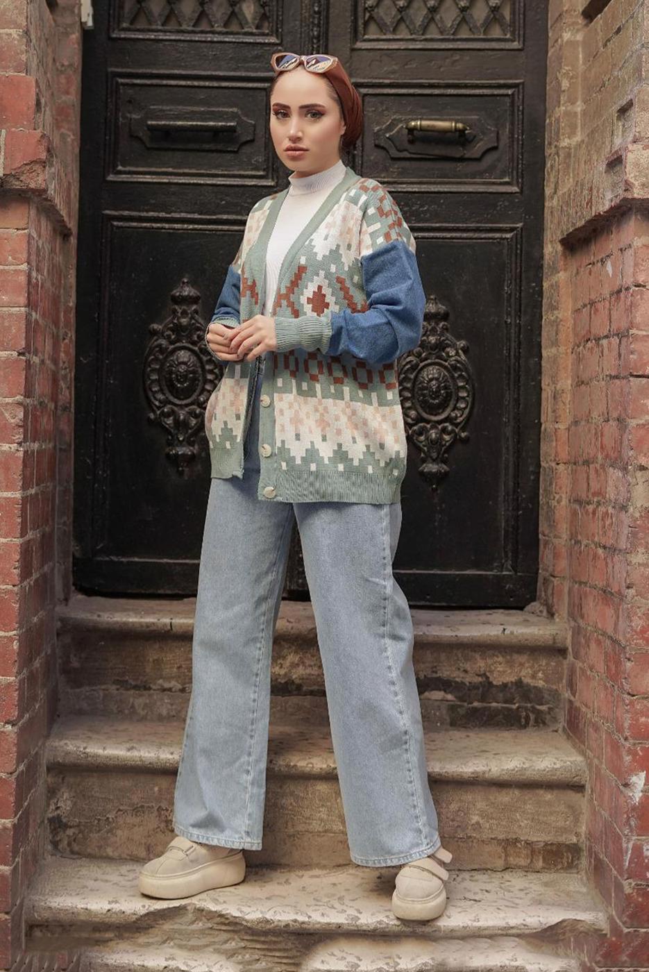 Vêtements hijab VERT CARDIGAN EN MAILLE MULTICOLORE À MOTIFS 37501