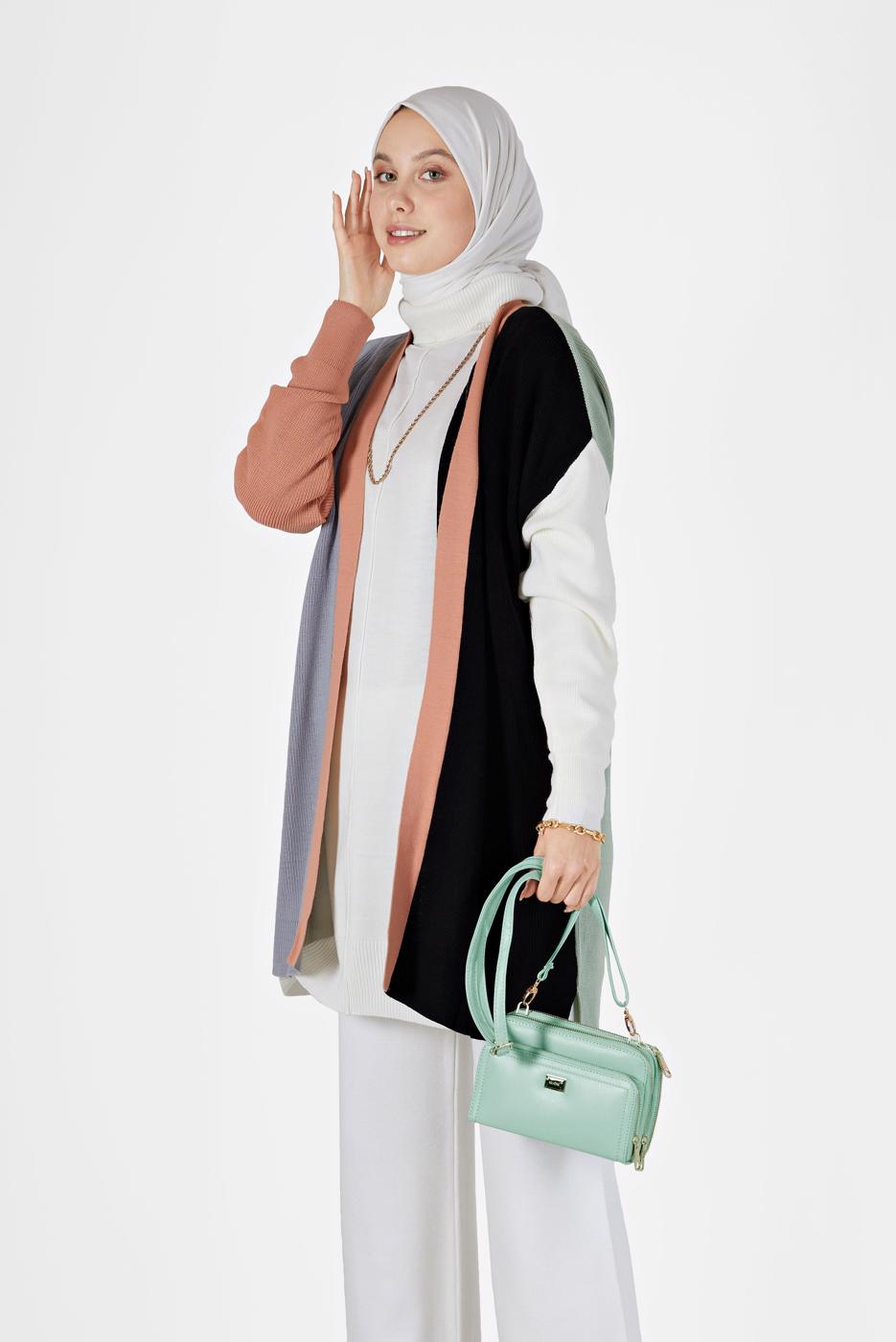 Tesettür giyim YEŞİL ÇOK RENKLİ TRİKO HIRKA 55541