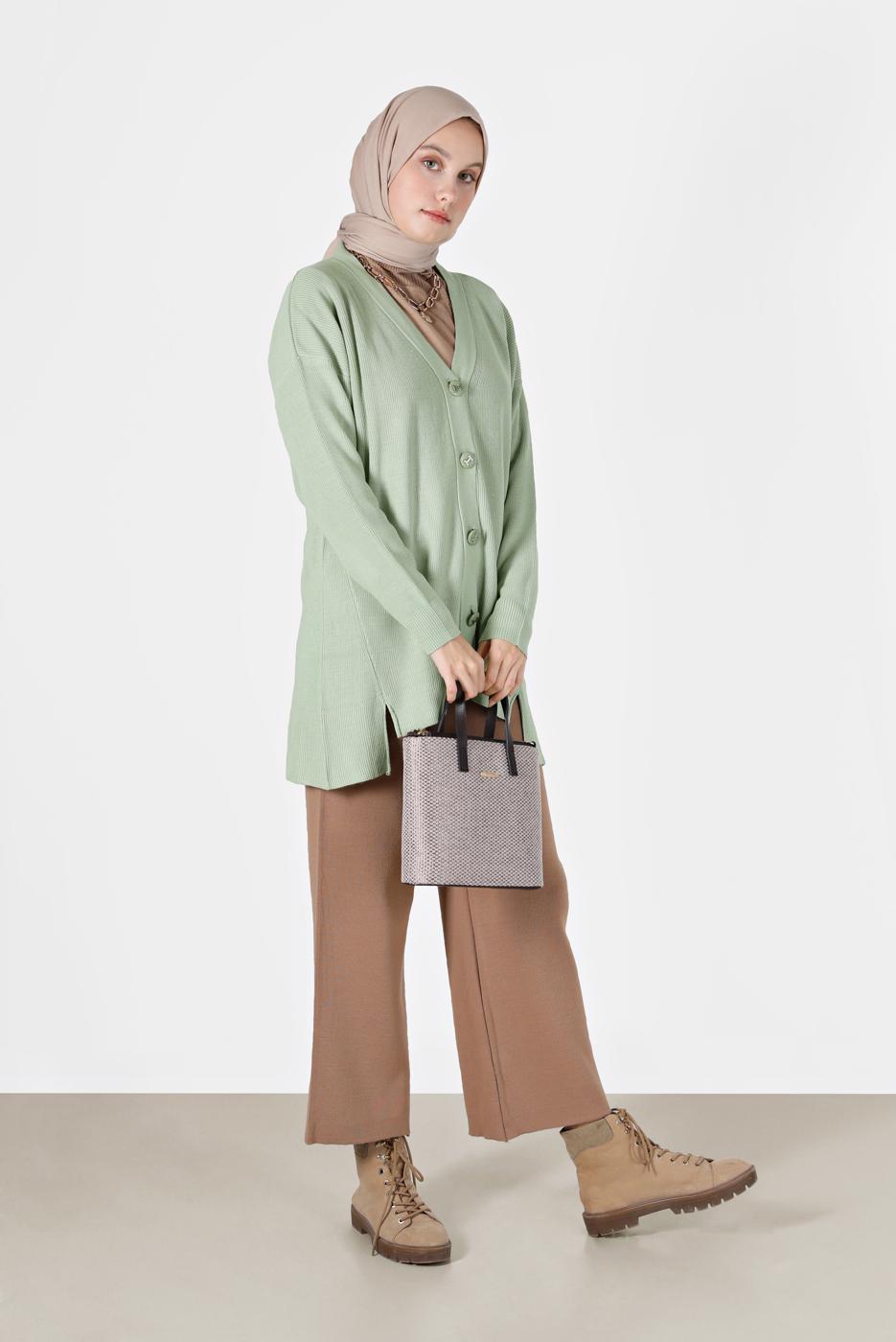 Hijab clothing GREEN BUTTONED BASIC CARDIGAN 94541 