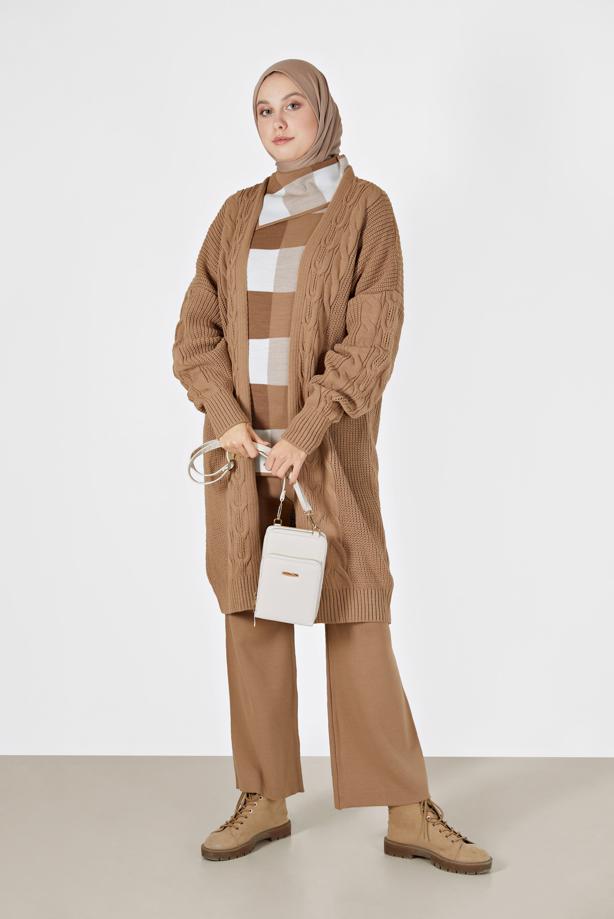 Tesettür giyim  ÖRGÜ DESENLİ HIRKA 6327  - TRENDTESETTÜR