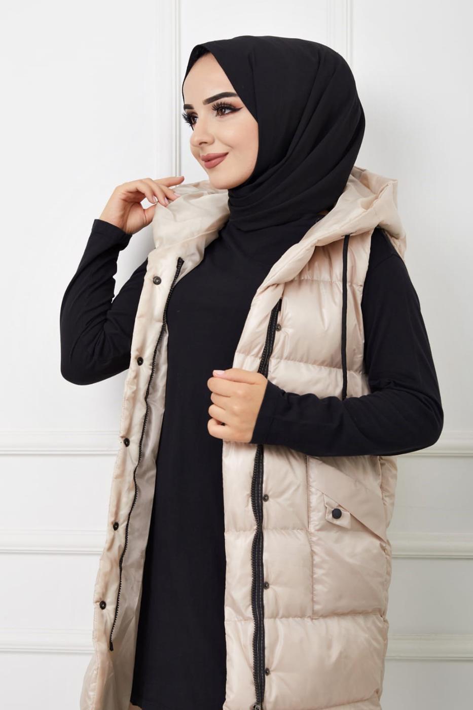 Tesettür giyim BEJ CEPLİ KAPÜŞONLU ŞİŞME YELEK T 00044 