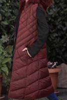 Tesettür giyim BORDO KAPÜŞONLU KAPİTONE ŞİŞME YELEK 0021	