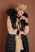 Tesettür giyim SİYAH KAPÜŞONU KÜRKLÜ ŞİŞME YELEK 0503 