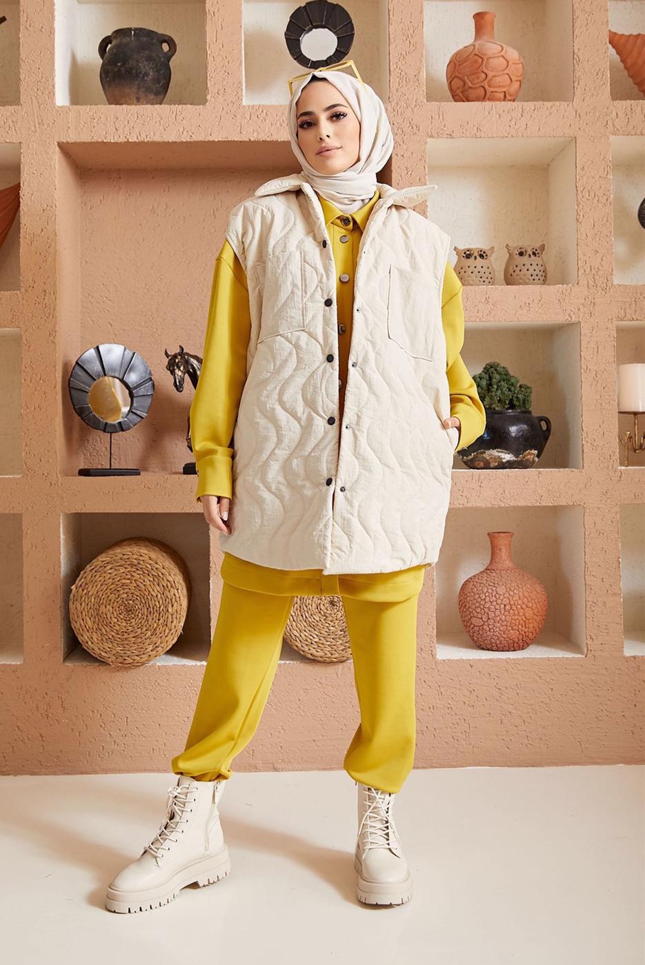 Tesettür giyim BEJ ÇITÇITLI KAPİTONE YELEK 0520 