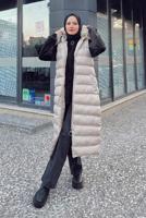 Tesettür giyim BEJ KÜRK DETAYLI KAPÜŞONLU ŞİŞME YELEK 841 