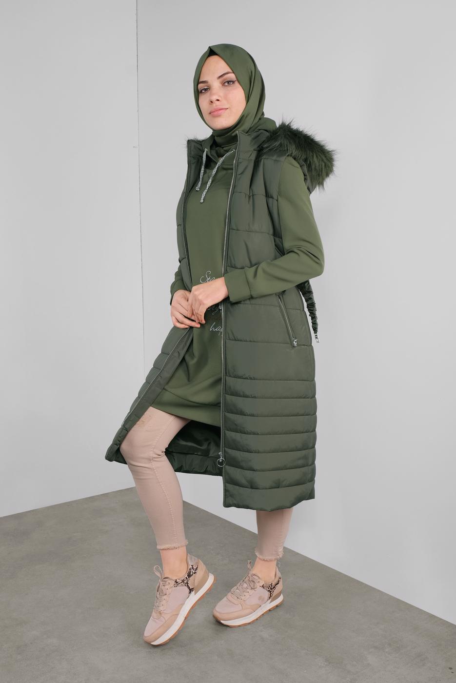 Tesettür giyim HAKİ KEMERLİ KAPÜŞONLU ŞİŞME YELEK 90121 