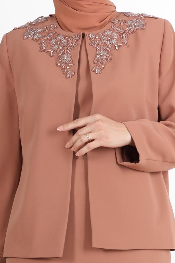 Hijab clothing BROWN ALVİNA EMBROIDERED CREPE 3-PIECE SKIRTED SUIT 30032  - TRENDTESETTÜR