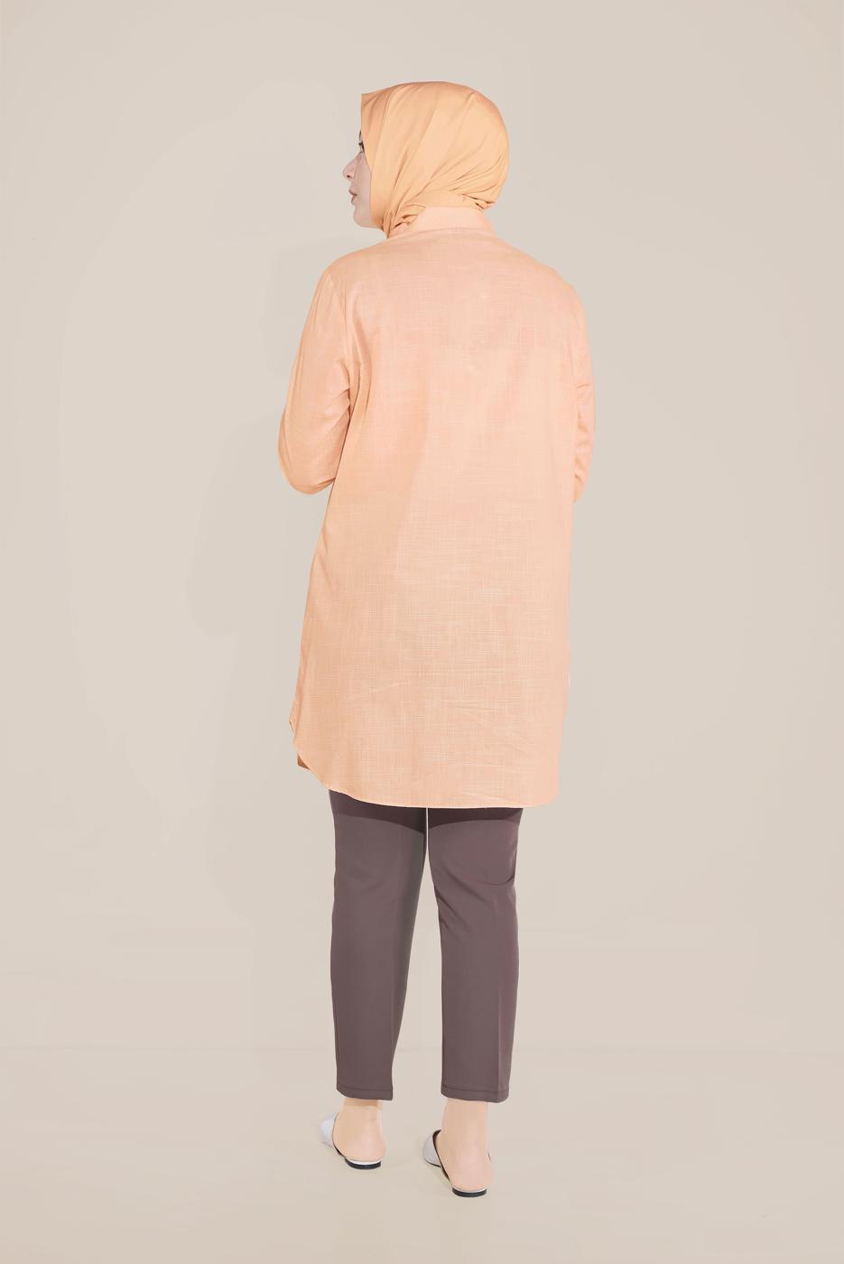 Tesettür giyim TURUNCU ALVİNA ÇİÇEK NAKIŞLI DÜĞMELİ PAMUKLU TUNİK 20047 