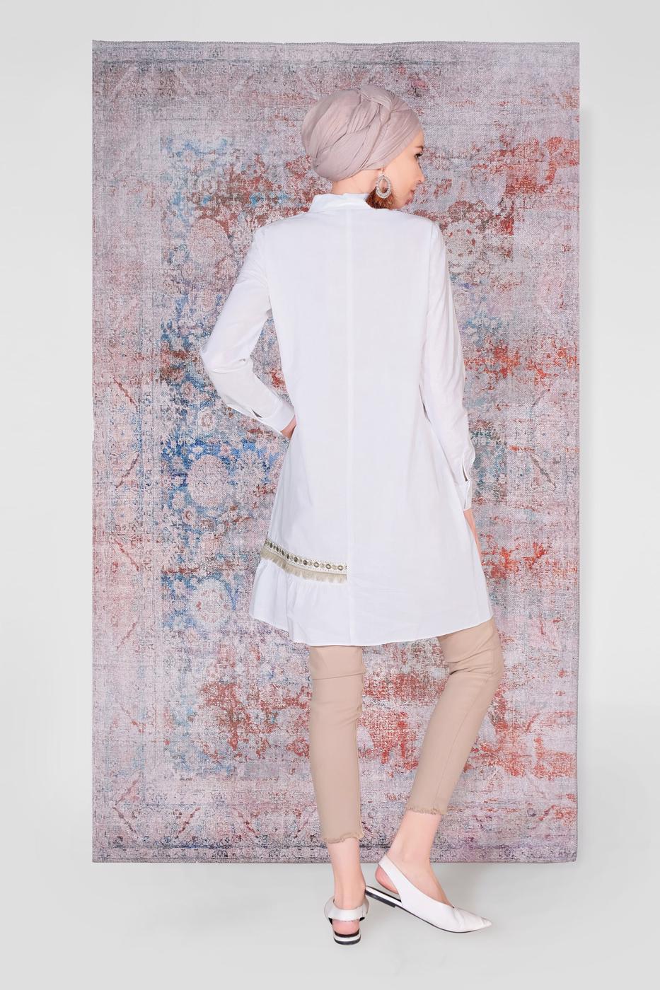 Tesettür giyim BEYAZ ALVİNA NAKIŞ DETAYLI DÜĞMELİ PAMUKLU TUNİK 40593 