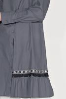 Tesettür giyim GRİ ALVİNA NAKIŞ DETAYLI DÜĞMELİ PAMUKLU TUNİK 40593 