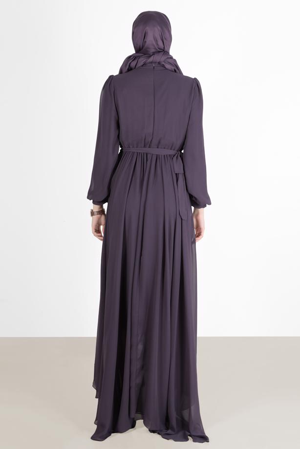 Tesettür giyim  PİLE GÖRÜNÜMLÜ BELİ BÜZGÜLÜ ABİYE ELBİSE 65015  - TRENDTESETTÜR