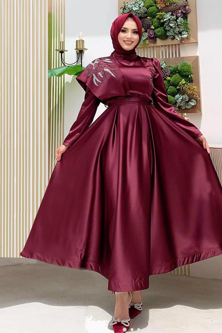 Tesettür giyim BORDO TAŞ DETAYLI VOLANLI ABİYE T 7099