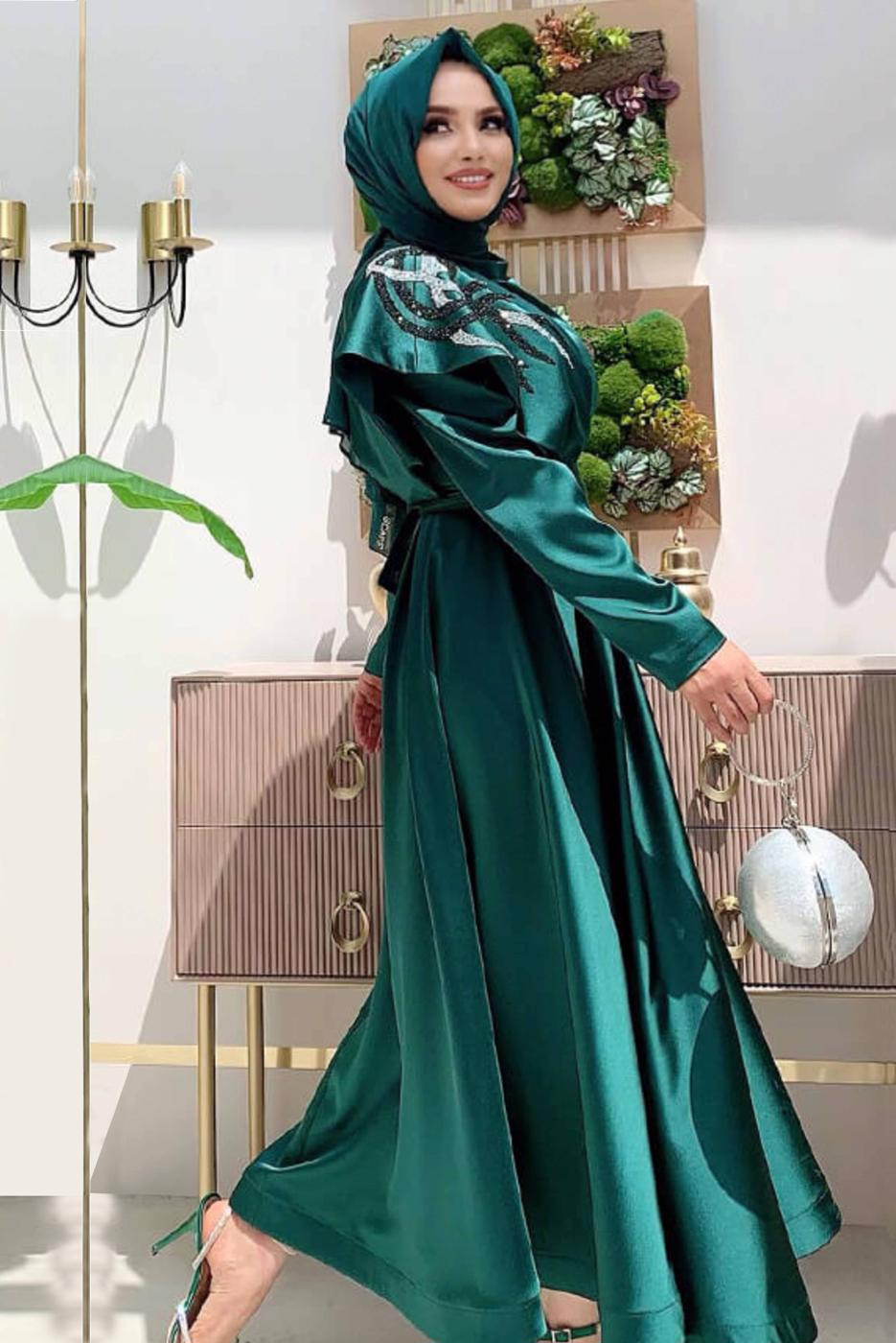 Tesettür giyim YEŞİL TAŞ DETAYLI VOLANLI ABİYE T 7099