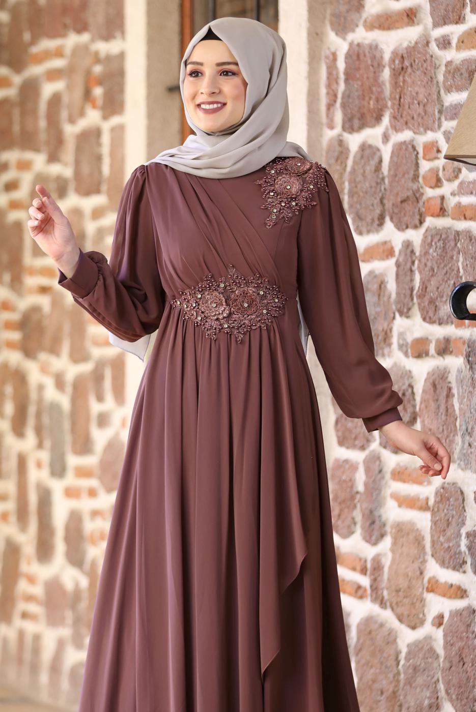 Tesettür giyim KAHVE BONCUKLU NAKIŞ DETAYLI ABİYE ELBİSE T 9153
