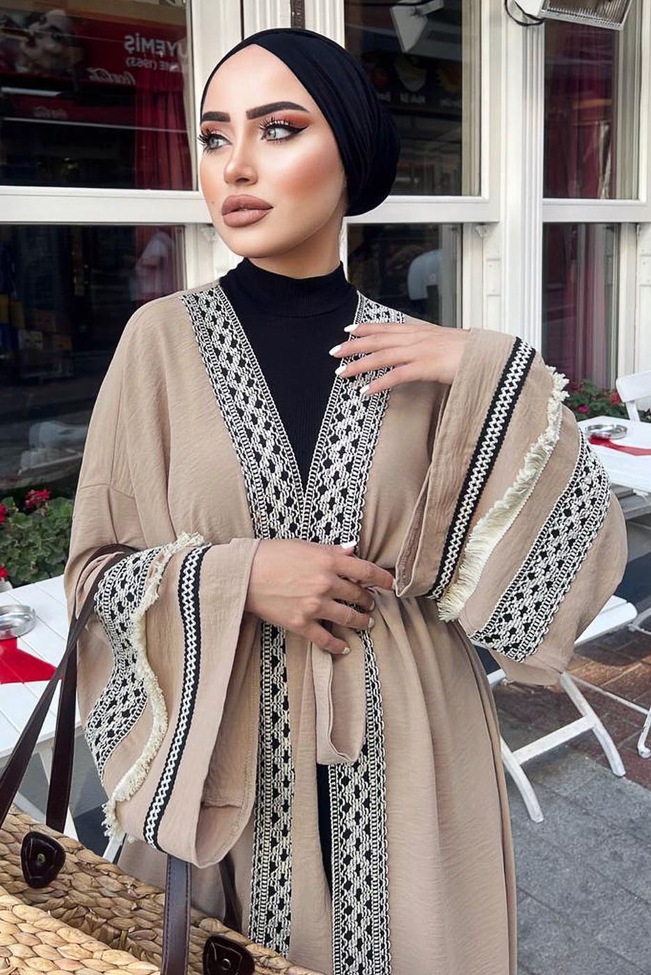 Tesettür giyim VİZON NAKIŞLI PÜSKÜLLÜ KİMONO 0781 