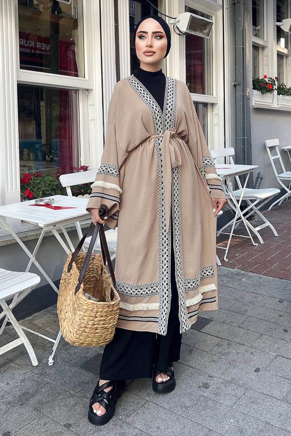 Tesettür giyim VİZON NAKIŞLI PÜSKÜLLÜ KİMONO 0781 