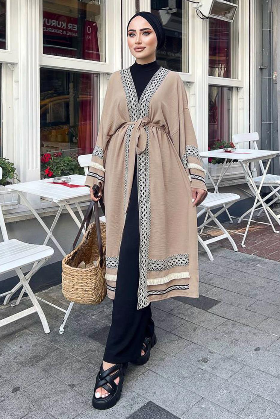 Tesettür giyim VİZON NAKIŞLI PÜSKÜLLÜ KİMONO 0781 