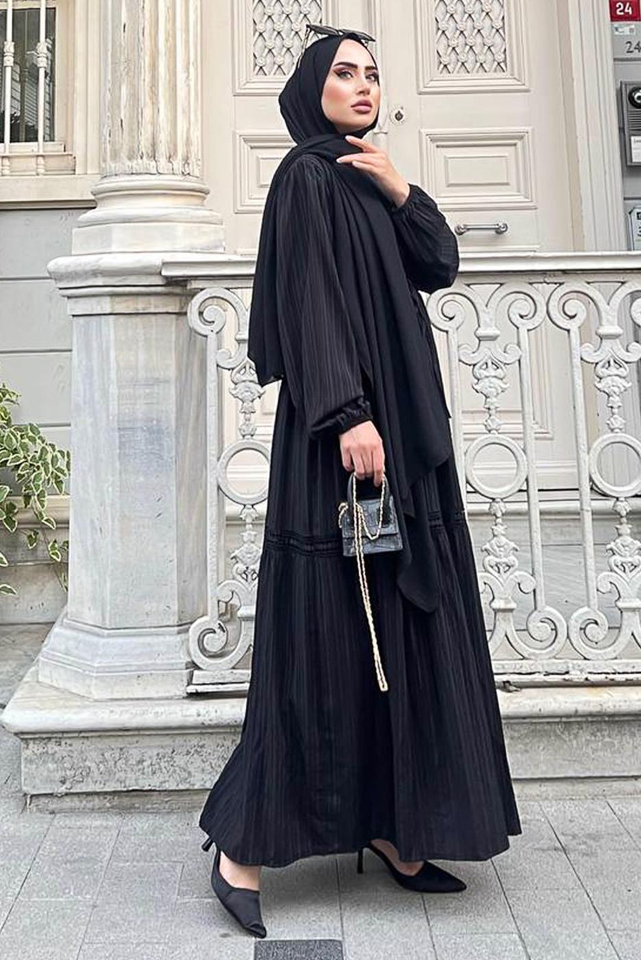 Tesettür giyim SİYAH GÜPÜR DETAYLI BELİ BÜZGÜLÜ ELBİSE 0537 
