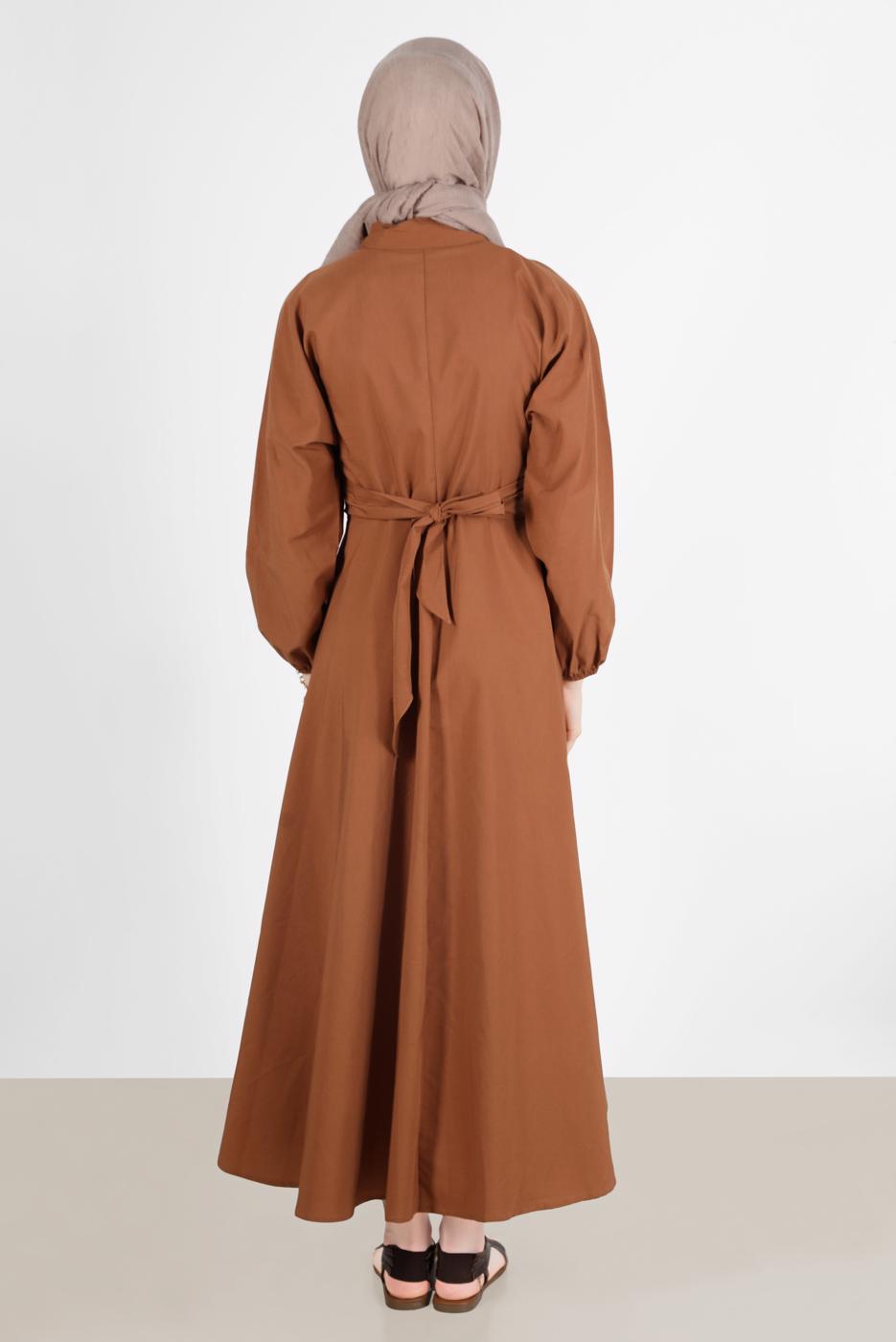 Tesettür giyim KAHVE DÜĞMELİ KUŞAKLI ELBİSE 09005