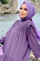 Tesettür giyim MOR BÜZGÜLÜ DİK YAKA FIRFIRLI ŞİFON ELBİSE 1153