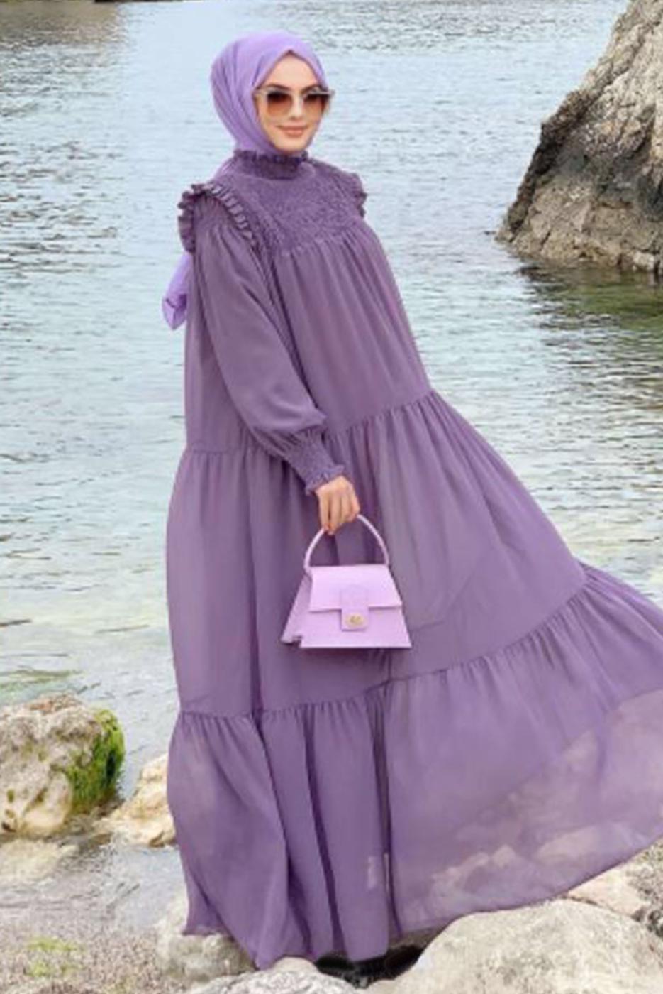 Tesettür giyim MOR BÜZGÜLÜ DİK YAKA FIRFIRLI ŞİFON ELBİSE 1153