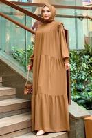 Tesettür giyim TABA BÜZGÜLÜ DİK YAKA FIRFIRLI ŞİFON ELBİSE 1153