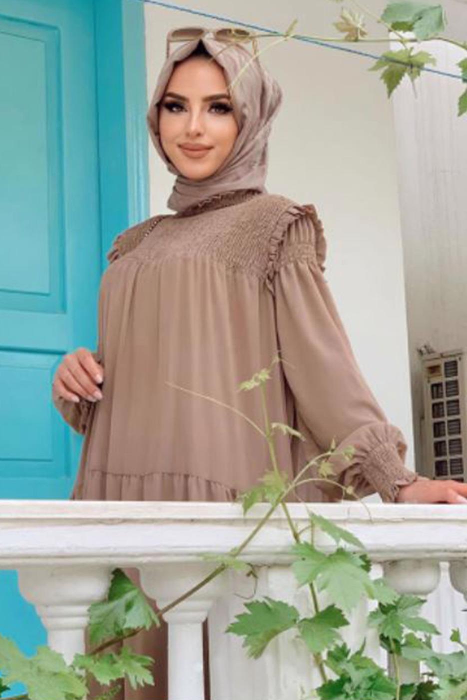 Tesettür giyim VİZON BÜZGÜLÜ DİK YAKA FIRFIRLI ŞİFON ELBİSE 1153