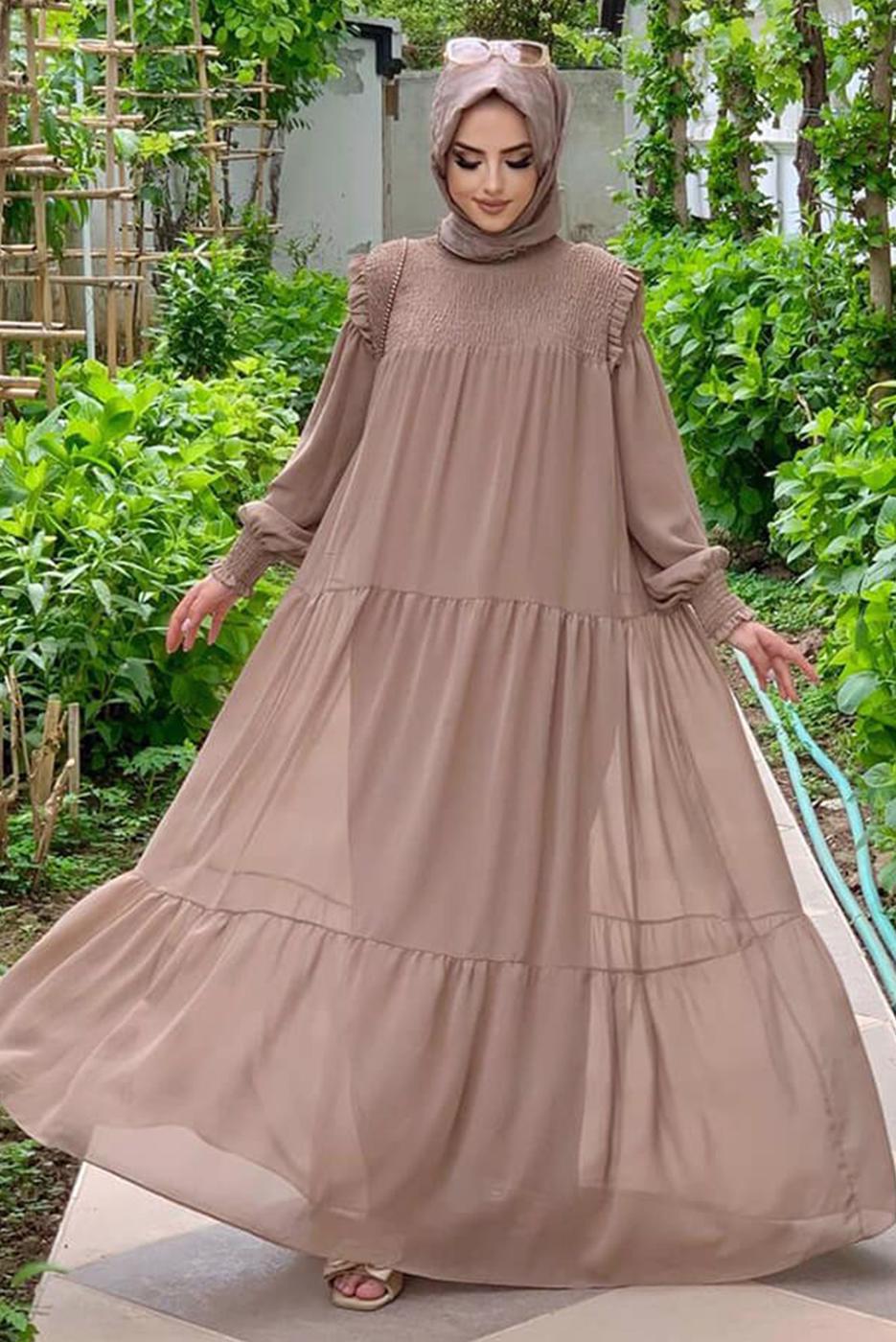 Tesettür giyim VİZON BÜZGÜLÜ DİK YAKA FIRFIRLI ŞİFON ELBİSE 1153