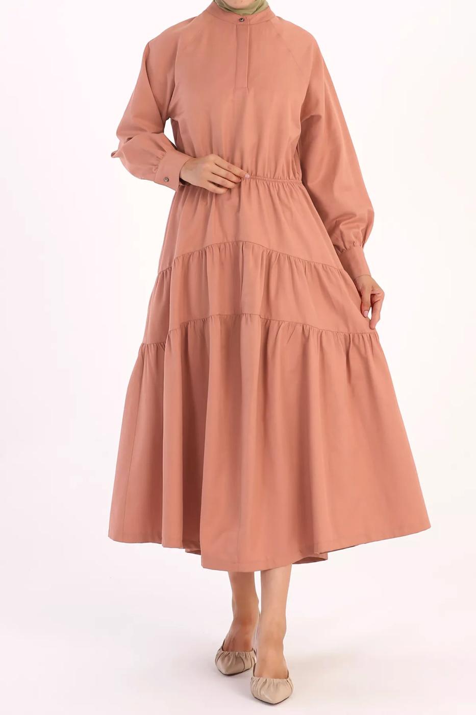 Tesettür giyim PUDRA BELİ BÜZGÜLÜ GİZLİ DÜĞMELİ KATLI ELBİSE 20006 