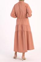 Tesettür giyim PUDRA BELİ BÜZGÜLÜ GİZLİ DÜĞMELİ KATLI ELBİSE 20006 
