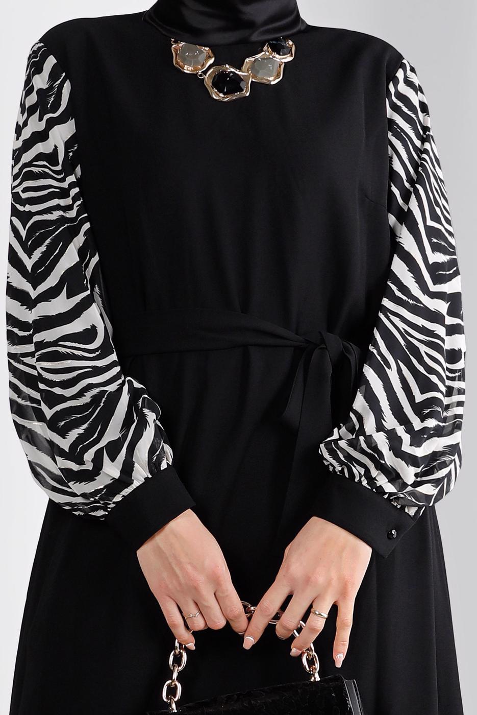 Vêtements hijab NOIR ALVINA ROBE À MOTIFS GRANDE TAILLE T 20253