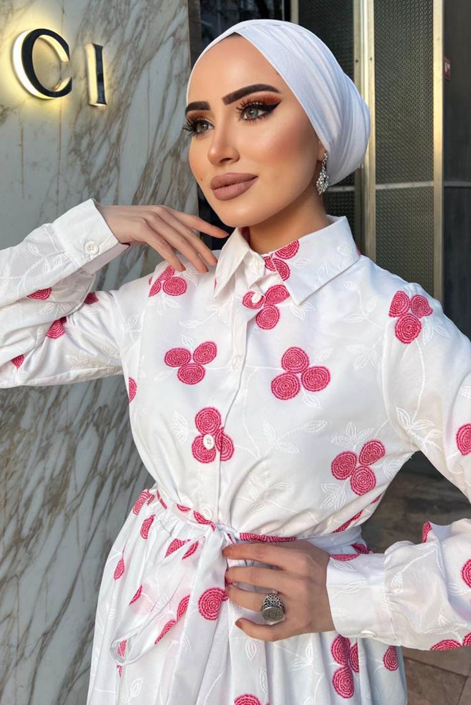 Tesettür giyim BEYAZ NAKIŞLI KUŞAKLI ELBİSE 2137