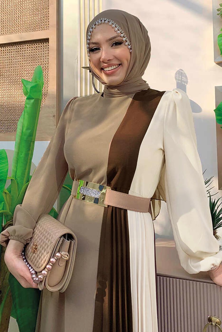 Tesettür giyim VİZON ÜÇ RENKLİ PİLİSELİ ELBİSE T 2263