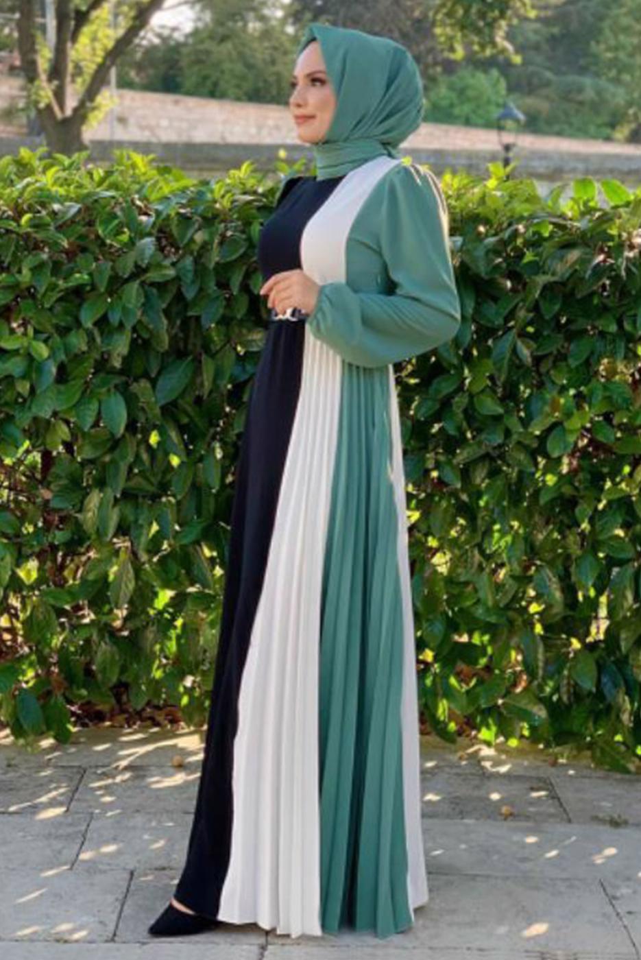 Tesettür giyim YEŞİL ÜÇ RENKLİ PİLİSELİ ELBİSE T 2263