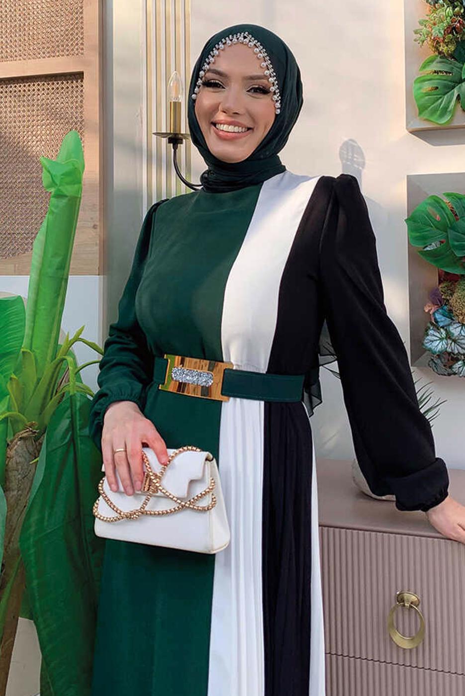 Tesettür giyim YEŞİL ÜÇ RENKLİ PİLİSELİ ELBİSE T 2263