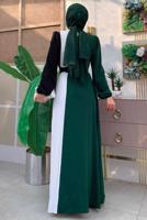 Tesettür giyim YEŞİL ÜÇ RENKLİ PİLİSELİ ELBİSE T 2263