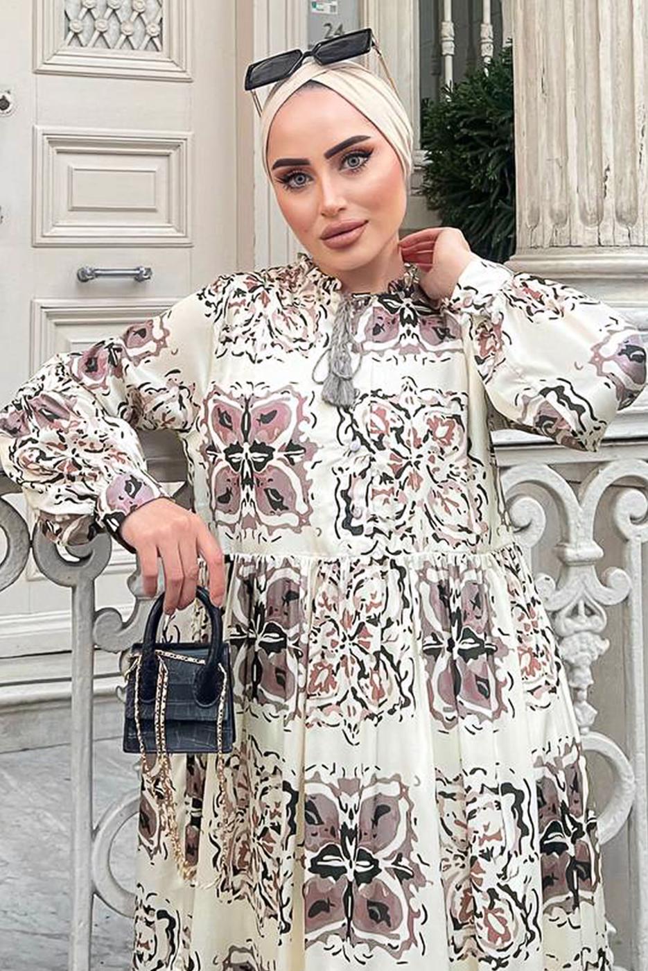 Tesettür giyim BEJ SATEN DESENLİ ELBİSE 2637 