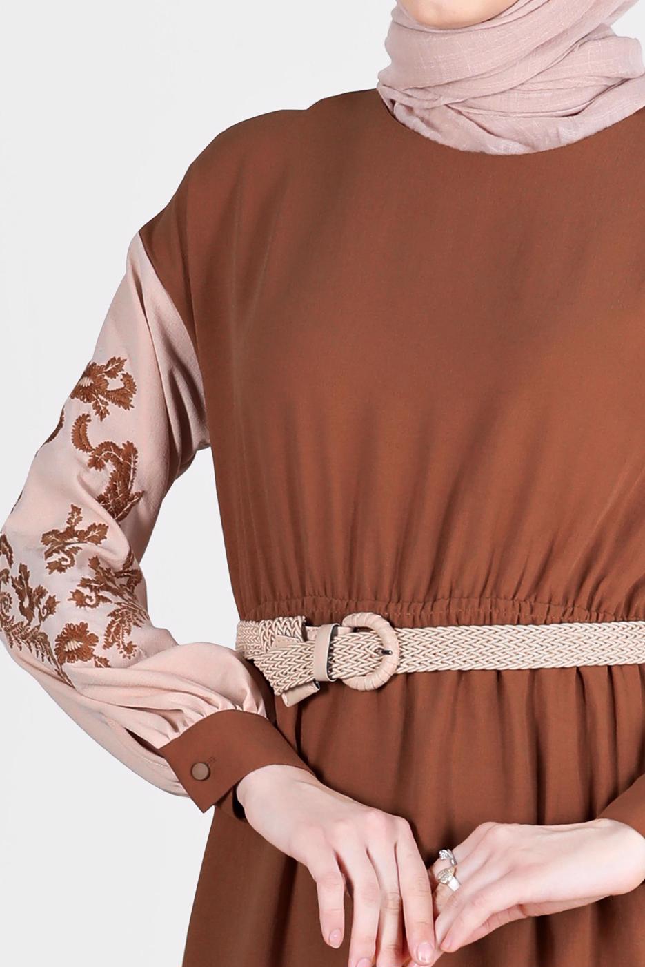 Tesettür giyim KAHVE ALVİNA NAKIŞLI ELBİSE T 42623